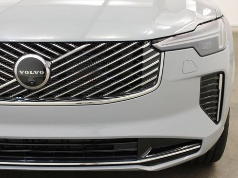 New 2026 Volvo XC90 B6 Plus w/ Protection Package Premier AWD/4WD image 8