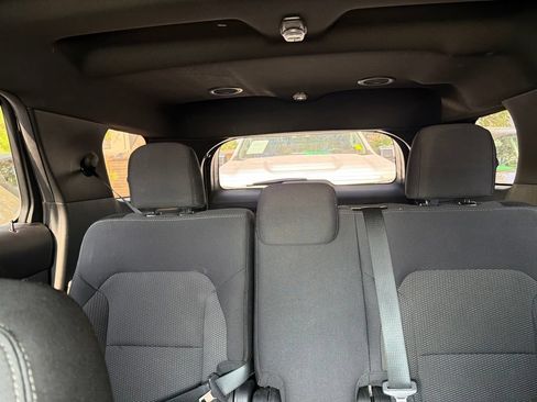 Used 2019 Ford Explorer XLT FWD image 24