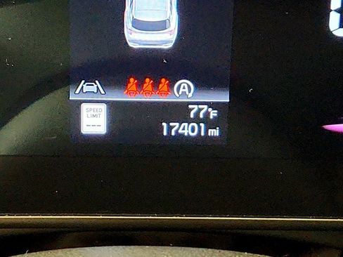 Used 2025 Kia Sportage X-Line AWD/4WD image 14
