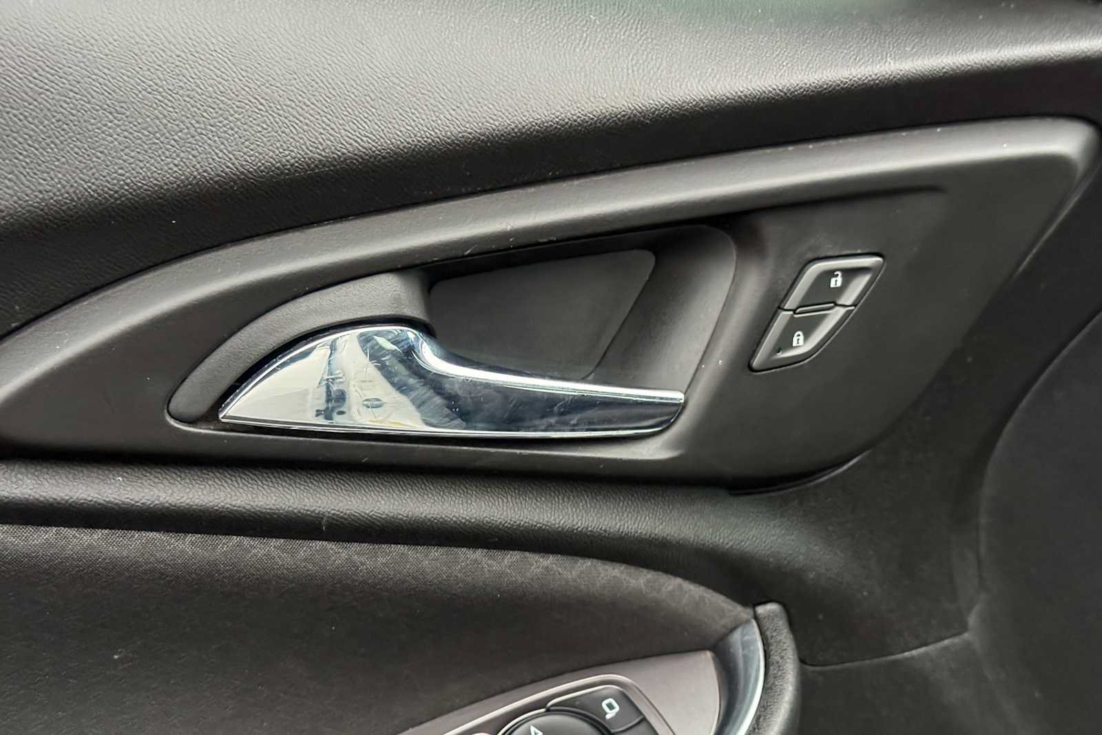 Used 2020 Chevrolet Malibu LT FWD image 17