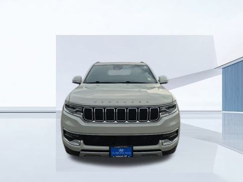 Used 2022 Jeep Wagoneer Series II w/ Premium Group I image 3