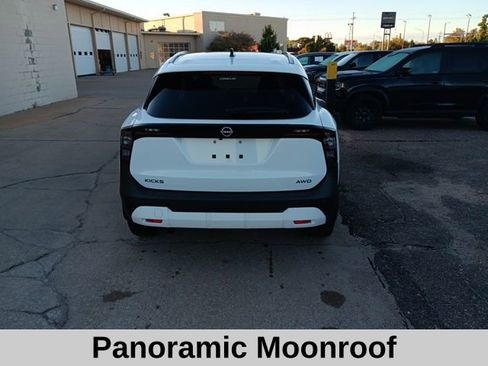 New 2026 Nissan Kicks SV w/ SV Premium Package image 6