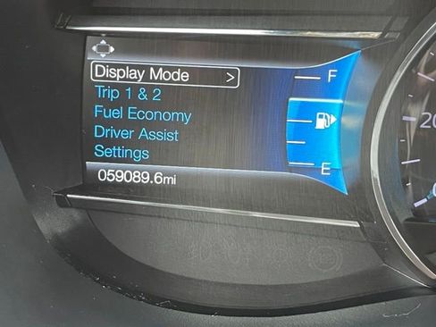 Used 2018 Ford Explorer XLT w/ Equipment Group 202A image 16