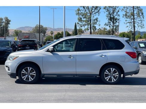 Used 2017 Nissan Pathfinder SV w/ Cargo Package FWD image 2