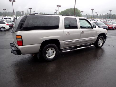 Used 2005 GMC Yukon XL SLE w/ Cargo Package image 5
