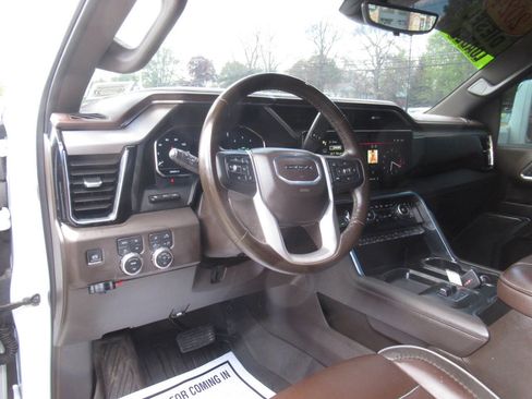 Used 2024 GMC Sierra 2500 Denali w/ Denali Reserve Package AWD/4WD image 28