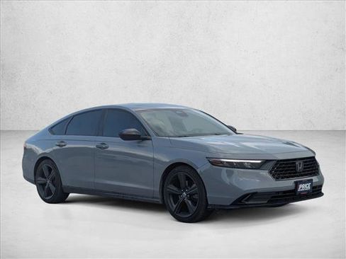 Used 2023 Honda Accord Sport image 3