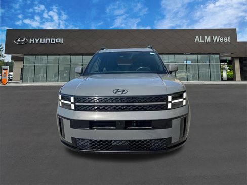 Used 2025 Hyundai Santa Fe Calligraphy AWD/4WD image 2