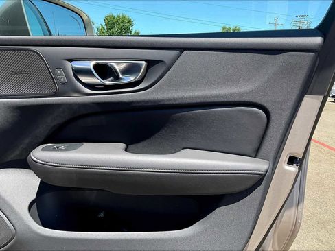 New 2026 Volvo V60 B5 Cross Country Plus w/ Climate Package image 30
