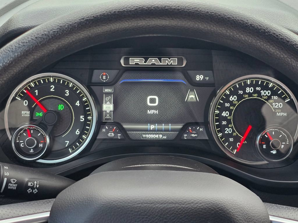 Used 2025 RAM 1500 Warlock AWD/4WD image 31