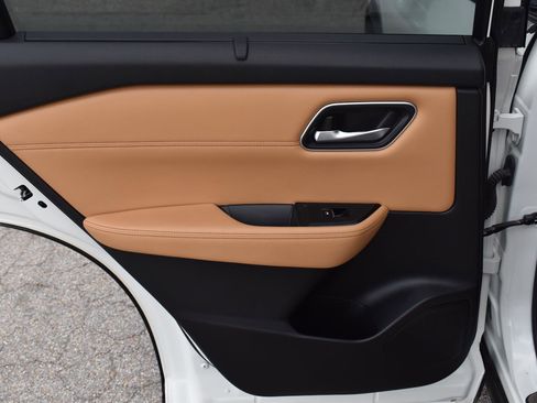 Certified 2023 Nissan Rogue Platinum w/ Platinum Premium Package image 41