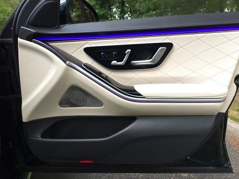 Used 2022 Mercedes-Benz S 580 4MATIC Sedan image 23