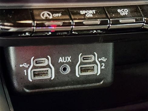 Used 2024 Dodge Durango GT image 32