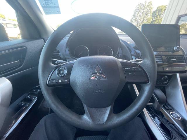 Used 2022 Mitsubishi Eclipse Cross LE AWD/4WD image 16