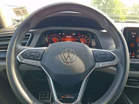 Used 2024 Volkswagen Atlas Peak Edition SE AWD/4WD image 20