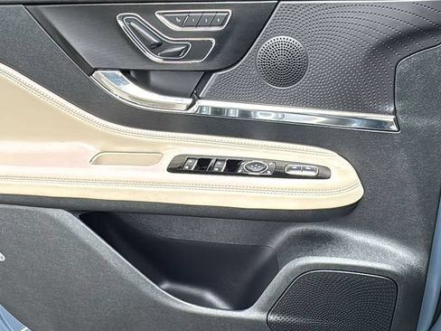 Used 2025 Lincoln Corsair Reserve FWD image 19