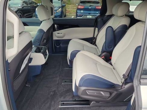 New 2026 Kia Carnival SX Prestige FWD image 16