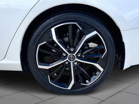 Used 2024 Nissan Altima 2.5 SR image 11