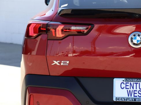 Used 2024 BMW X2 xDrive28i image 5