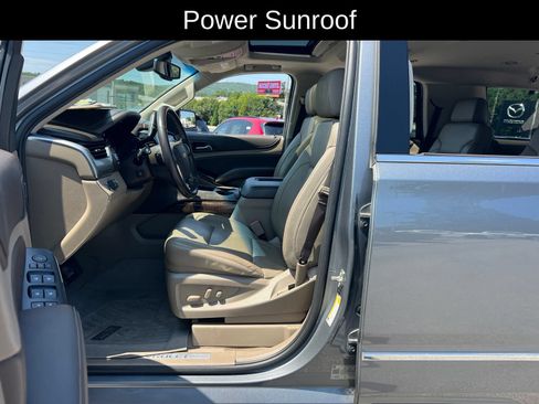 Used 2019 Chevrolet Tahoe LT w/ LT Signature Package RWD image 32