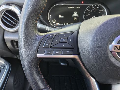 Used 2020 Nissan Versa SR w/ Convenience Package image 23