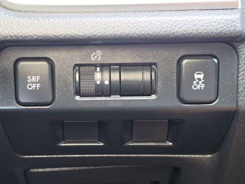 Used 2015 Subaru Crosstrek 2.0i Limited image 13