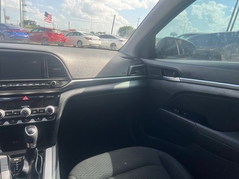 Used 2020 Hyundai Elantra SEL w/ Cargo Package (C1) FWD image 18