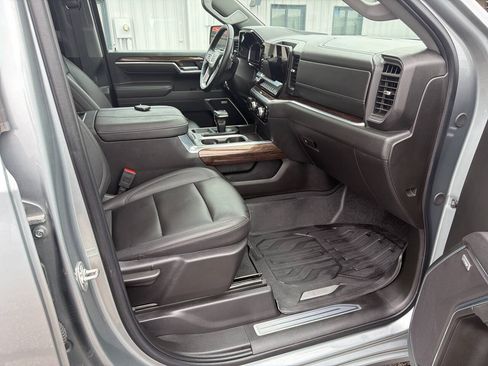Used 2025 GMC Sierra 1500 Elevation w/ Elevation Premium Package AWD/4WD image 25