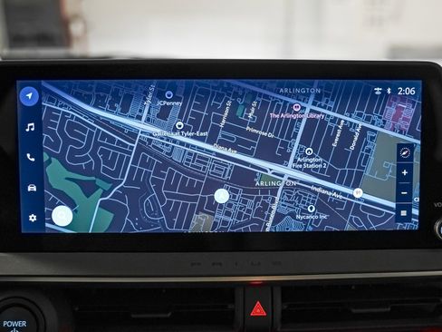 Used 2025 Toyota Prius Plug-In Hybrid image 20