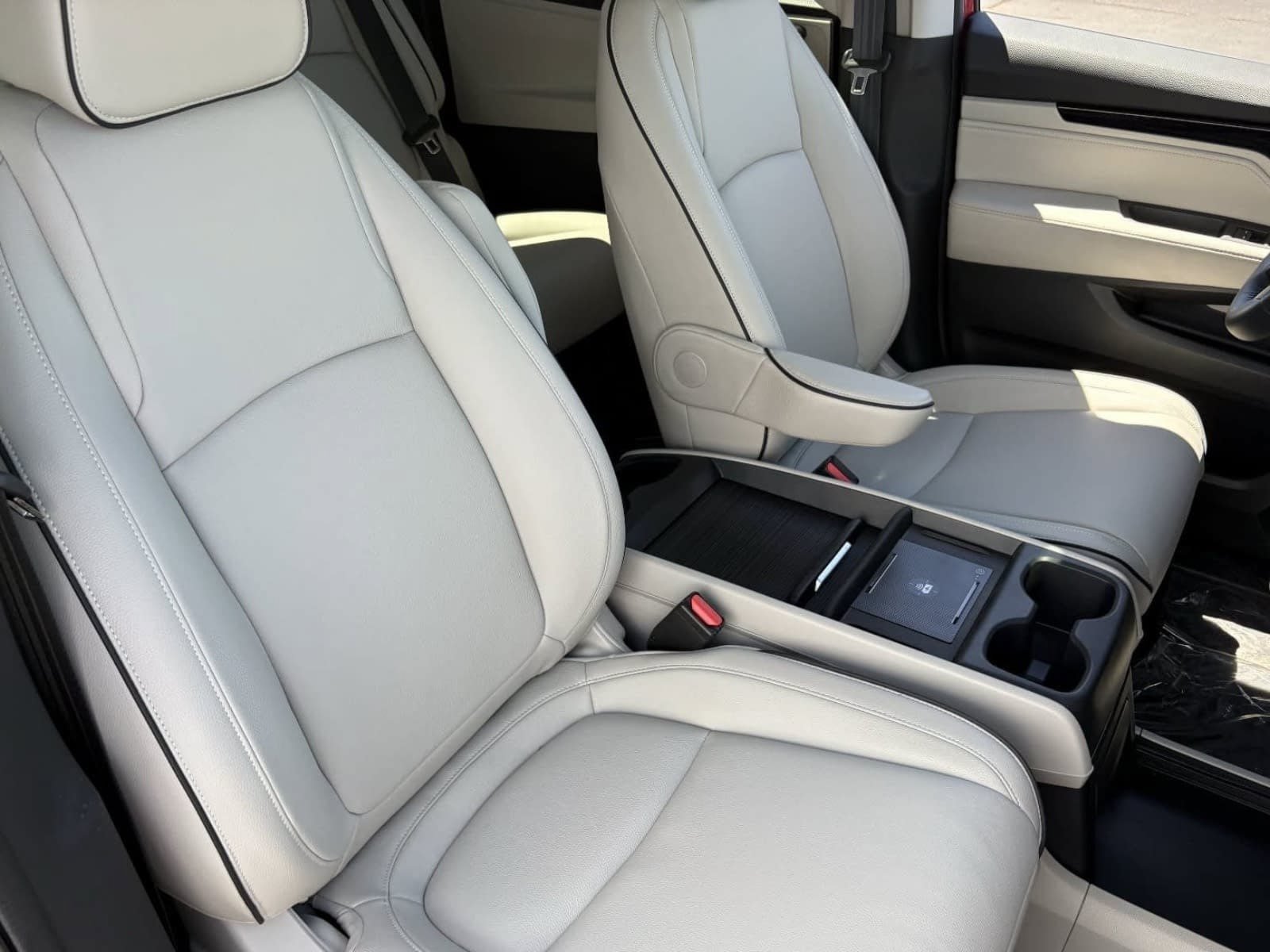 New 2027 Honda Odyssey Touring image 12