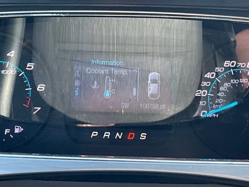 Used 2015 Ford Taurus SEL FWD image 8
