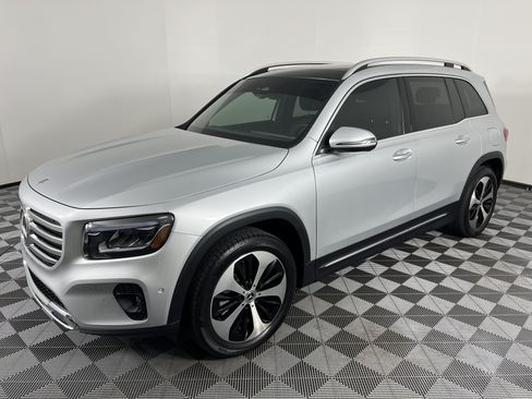 Certified 2024 Mercedes-Benz GLB 250 4MATIC image 8