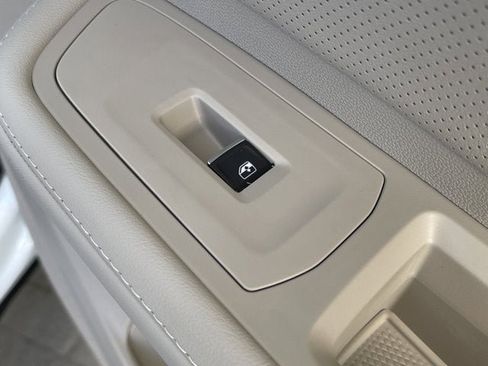 New 2026 Volkswagen Atlas SE image 19