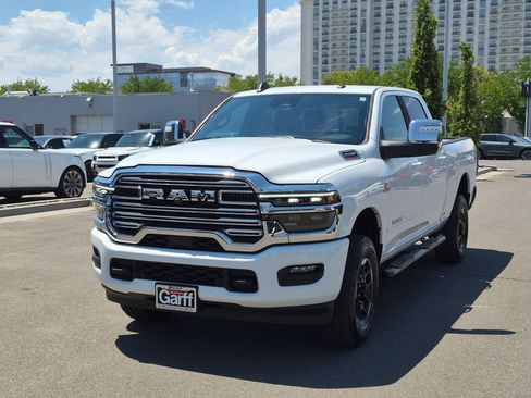 Used 2025 RAM 2500 Laramie AWD/4WD image 8