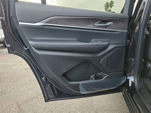 New 2025 Jeep Grand Cherokee L Limited image 14