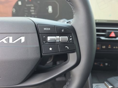 New 2026 Kia Sportage SX image 32