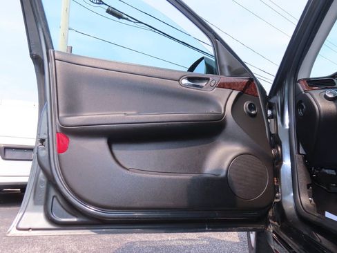 Used 2014 Chevrolet Impala LT w/ LT Sunroof Package FWD image 35
