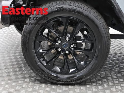 Used 2025 Jeep Wrangler Unlimited Sahara AWD/4WD image 32