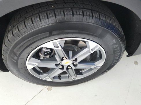 Used 2025 Chevrolet Blazer LT AWD/4WD image 36