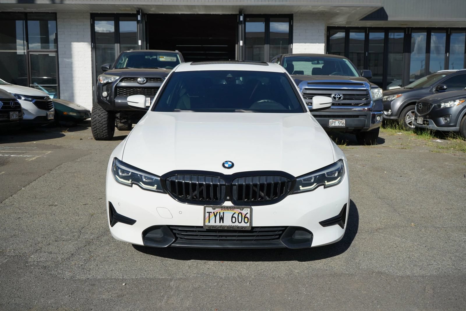 Used 2020 BMW 330i Sedan w/ Convenience Package RWD image 4