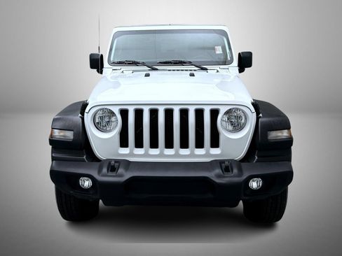 Used 2022 Jeep Wrangler Sport AWD/4WD image 2