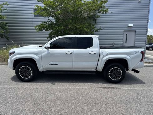 Used 2026 Toyota Tacoma TRD Sport AWD/4WD image 2