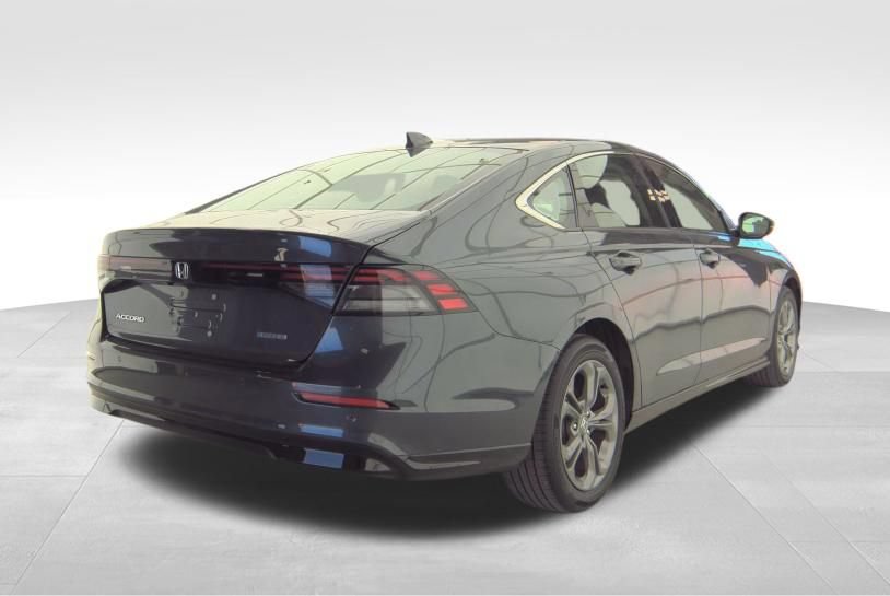 Used 2023 Honda Accord EX-L image 2