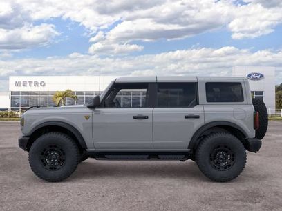New 2026 Ford Bronco Badlands w/ Sasquatch Package