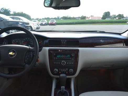 Used 2015 Chevrolet Impala LTZ FWD image 31