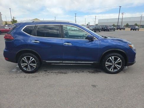 Used 2018 Nissan Rogue SL AWD/4WD image 2