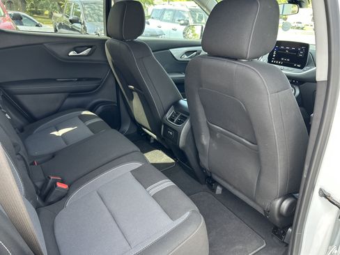 Used 2024 Chevrolet Blazer LT w/ Driver Confidence Package FWD image 19