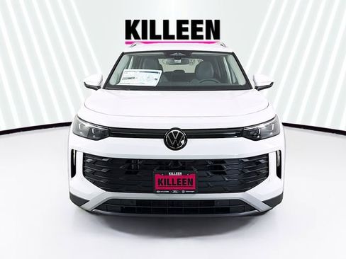 New 2026 Volkswagen Tiguan SE FWD image 2