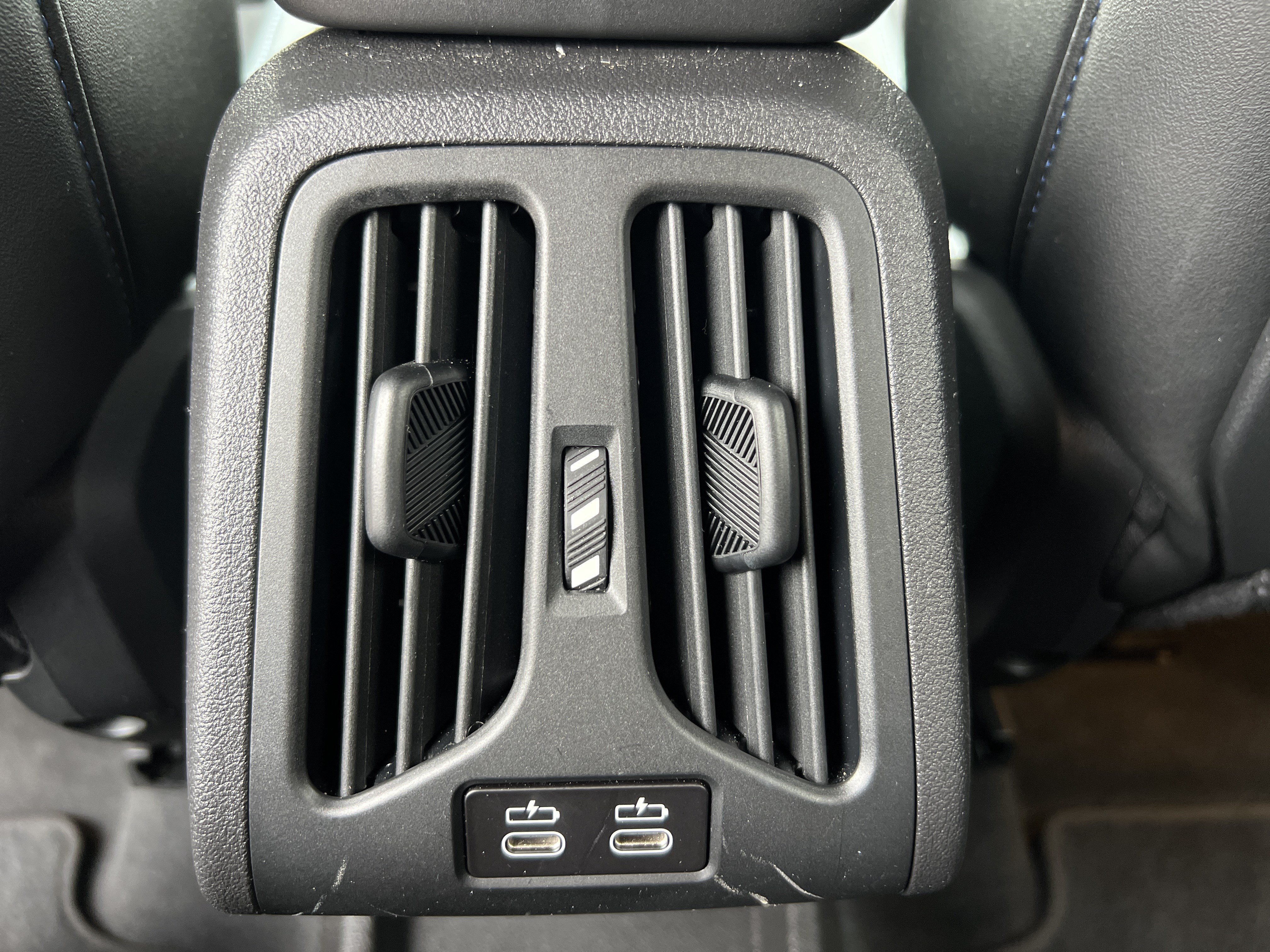 Used 2026 BMW X1 xDrive28i w/ Technology Package AWD/4WD image 37