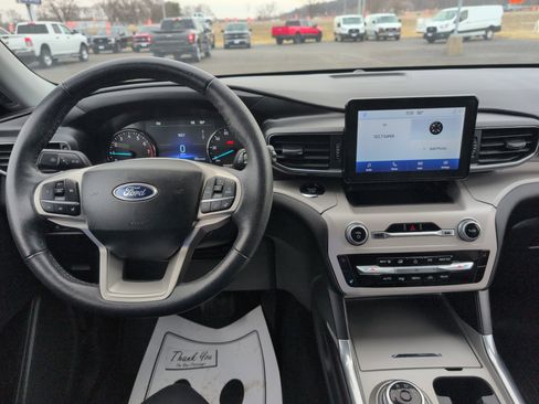 Used 2024 Ford Explorer XLT w/ Equipment Group 202A image 19